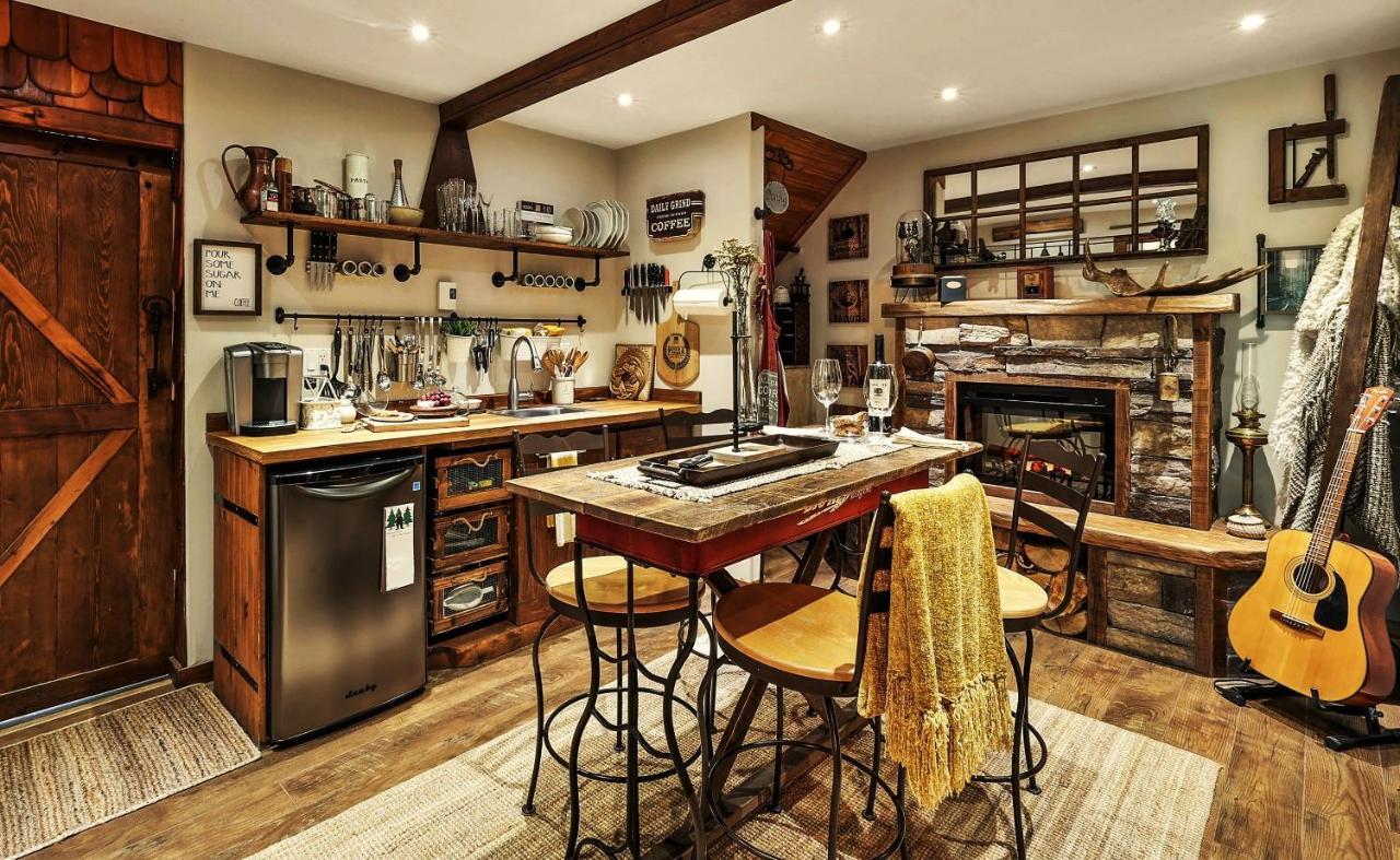 A Suite Retreat - Beyond Bed & Breakfast Sun Peaks Exterior foto