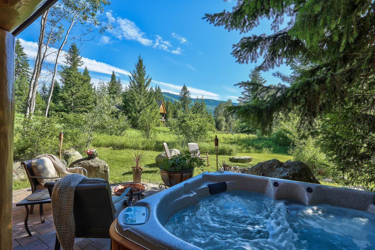 A Suite Retreat - Beyond Bed & Breakfast Sun Peaks Exterior foto